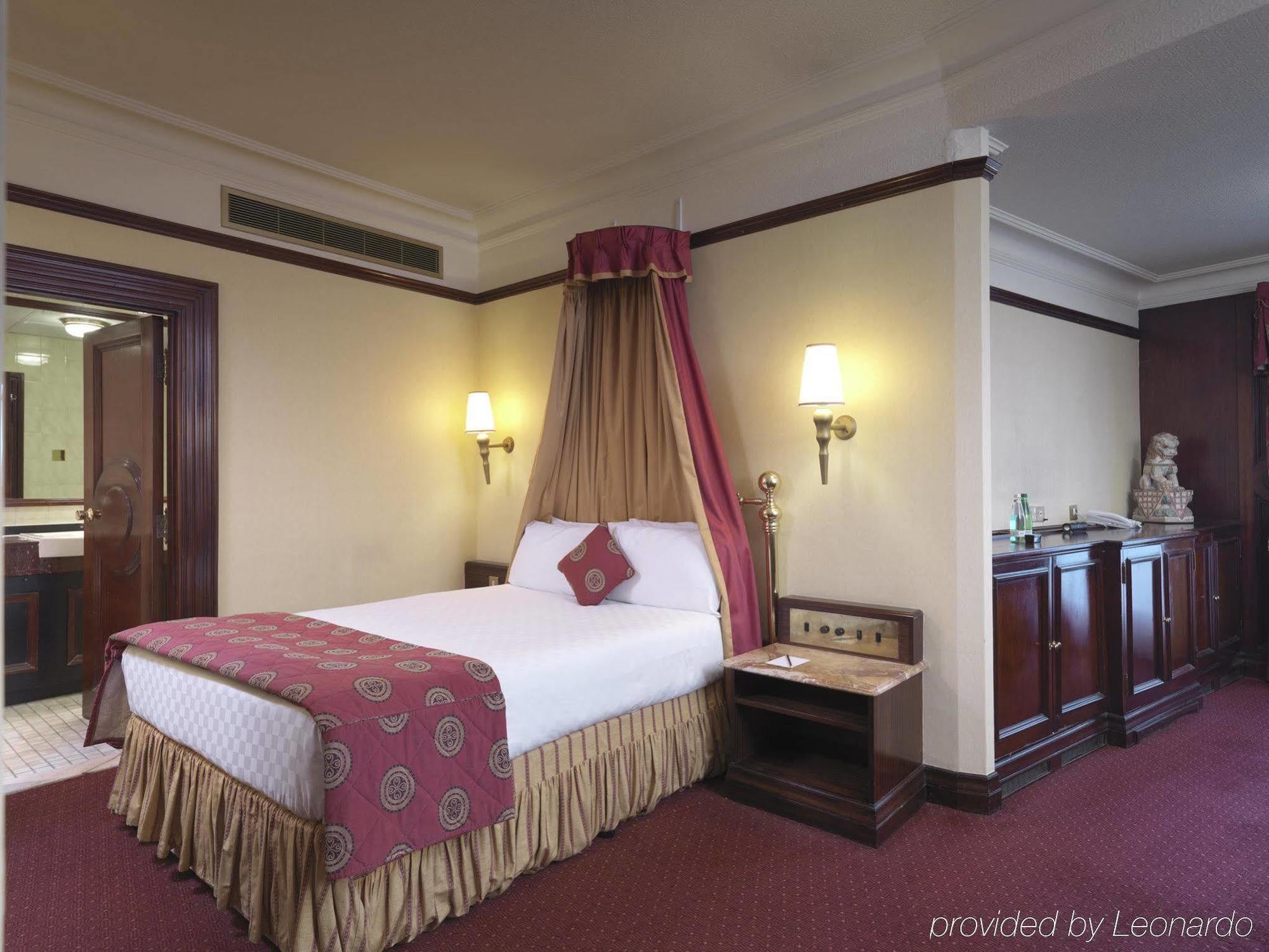 Thistle Westminster Лондон Номер фото